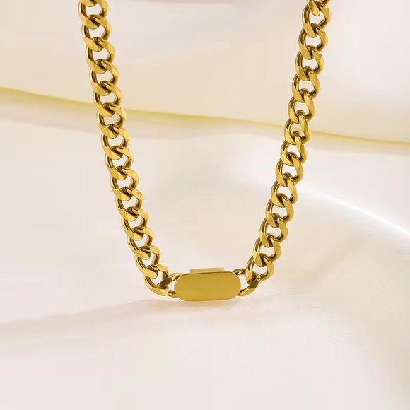 avora Jewelry - Stainless steel Elegant Chain